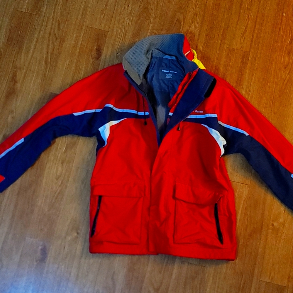I don't sail anymore. It's been worn once.